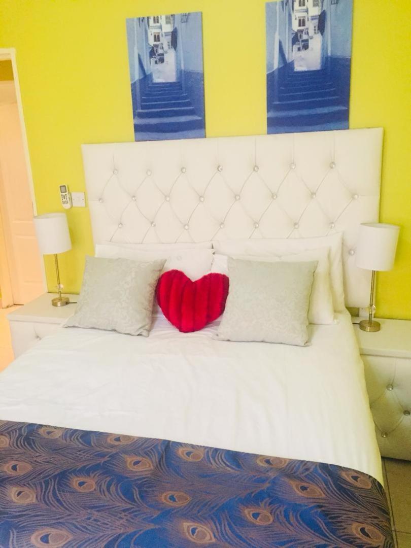 Mathlyn Guesthouse גאבורון מראה חיצוני תמונה