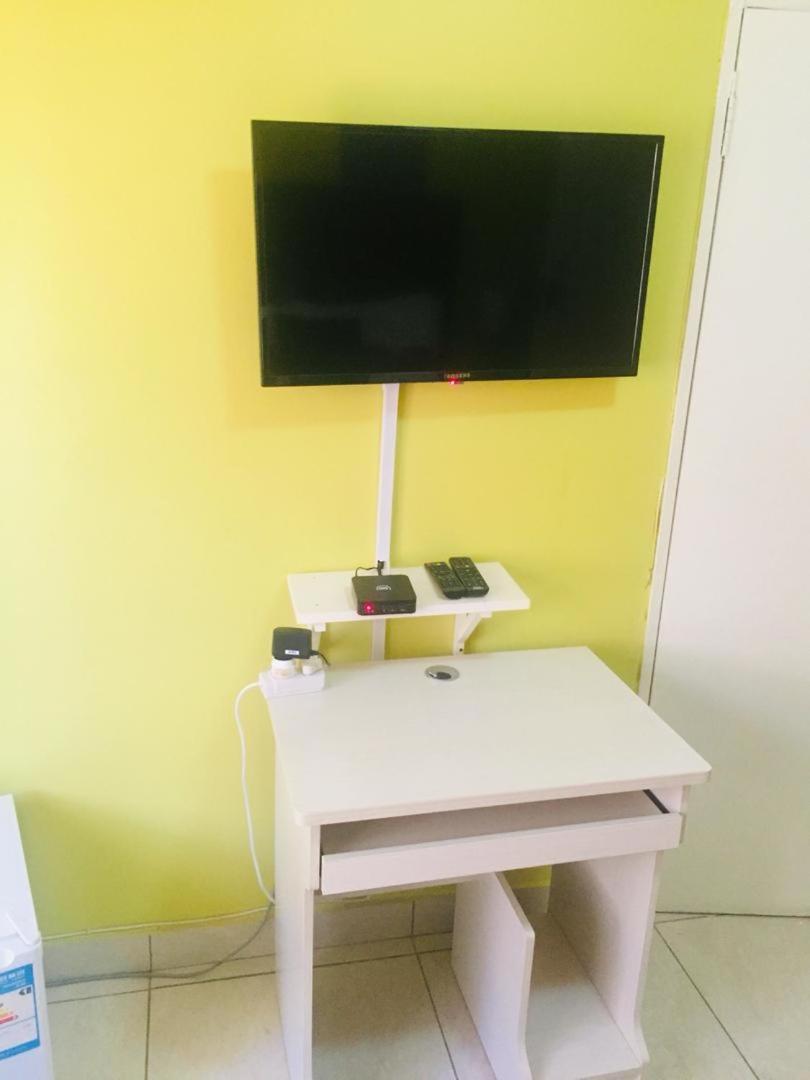 Mathlyn Guesthouse גאבורון מראה חיצוני תמונה